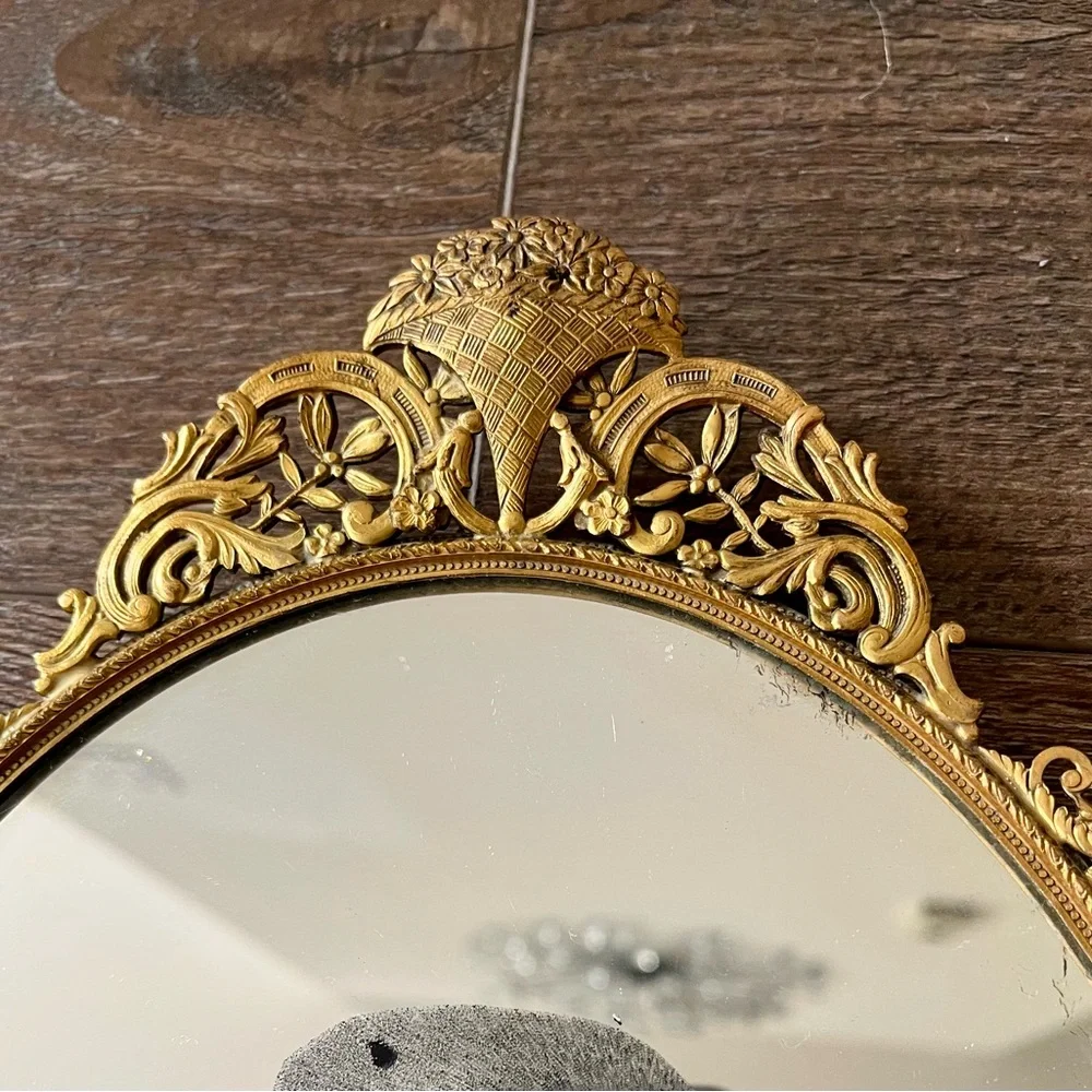Elegant Gold Oval Mirror 9/14 inch